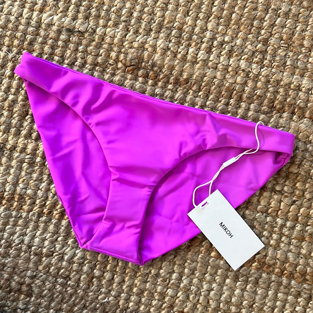 MIKOH Zuma Full Coverage Bottom in Fuchsia NWT